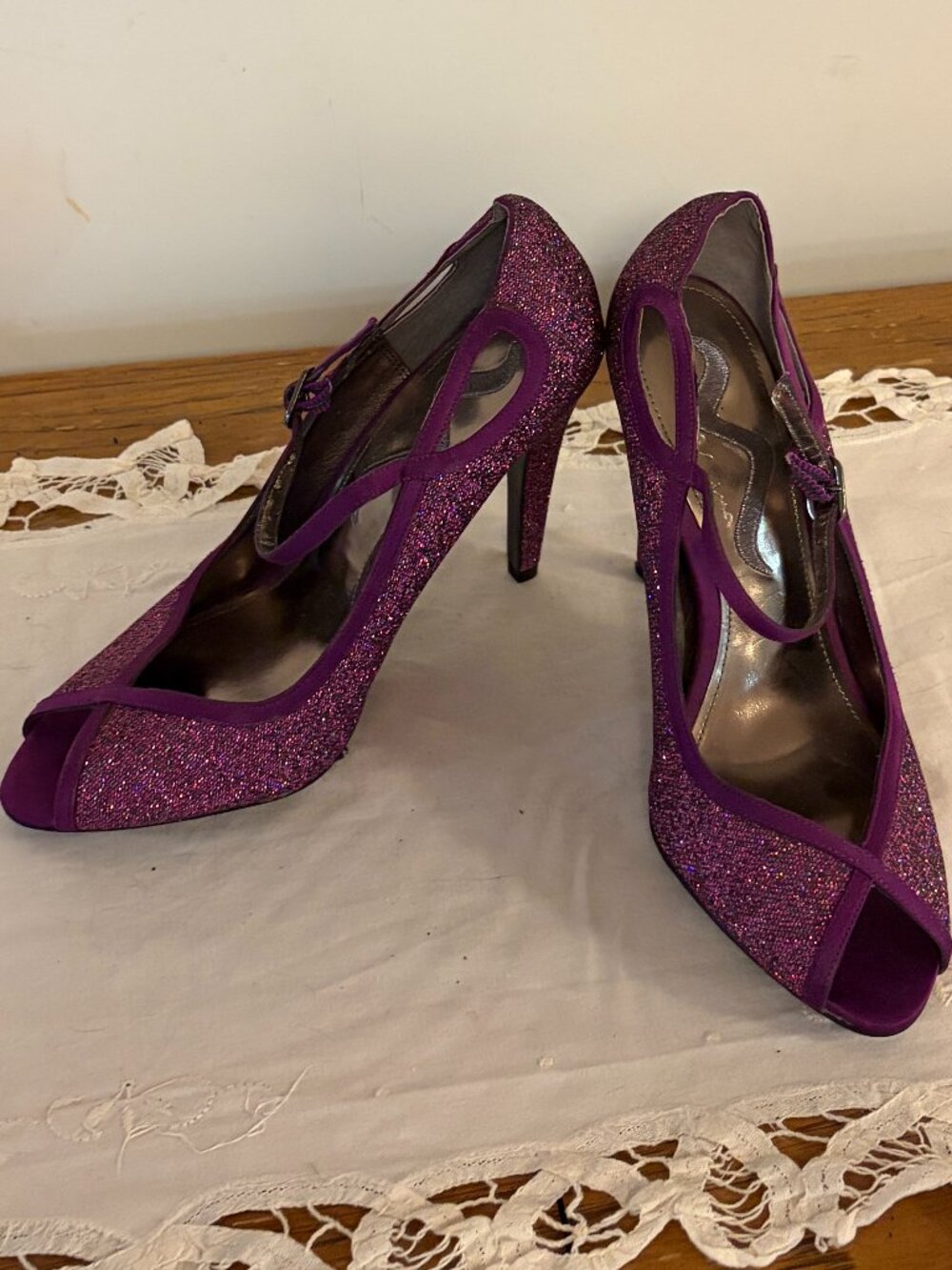 Nina Women's Size 8 Open Toe Glitter High Heel Pump. 4" Heel. Purple.